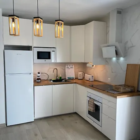 Casa Dante, Palmeras Iii Tias